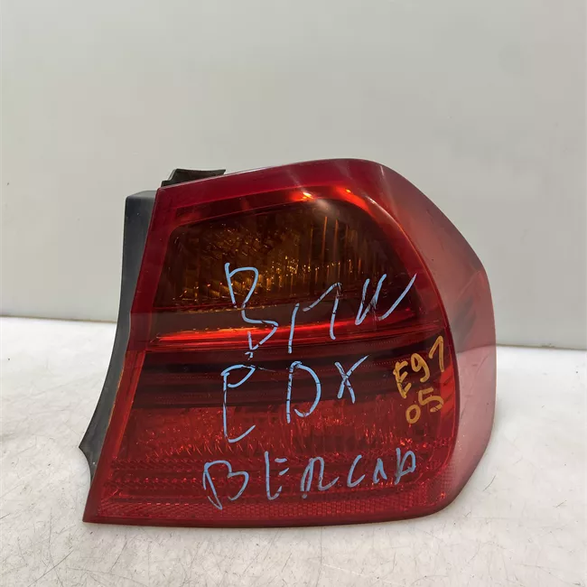 Fanale posteriore parte esterno destro