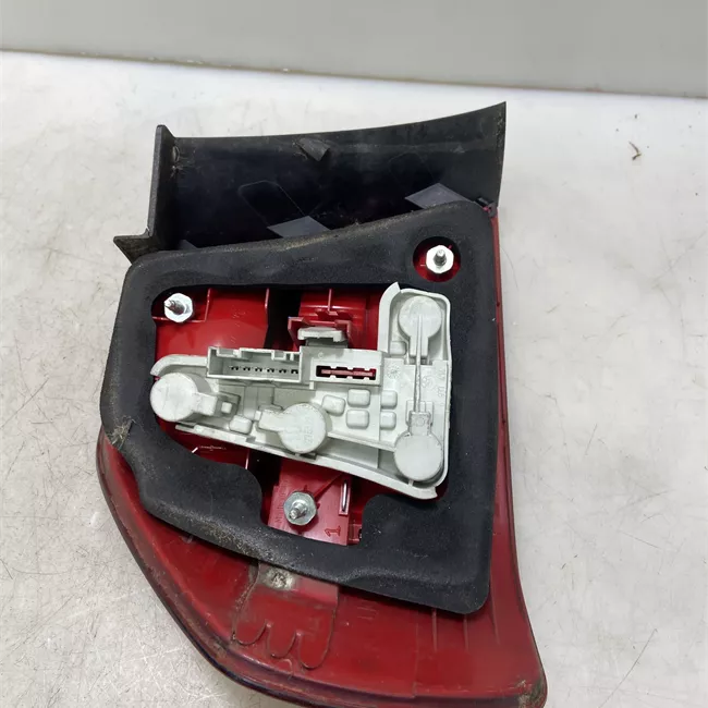 Fanale posteriore parte esterno destro