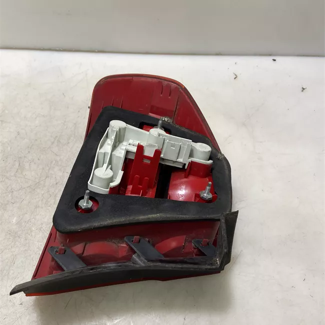 Fanale posteriore parte esterno destro