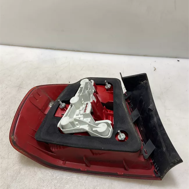 Fanale posteriore parte esterno destro