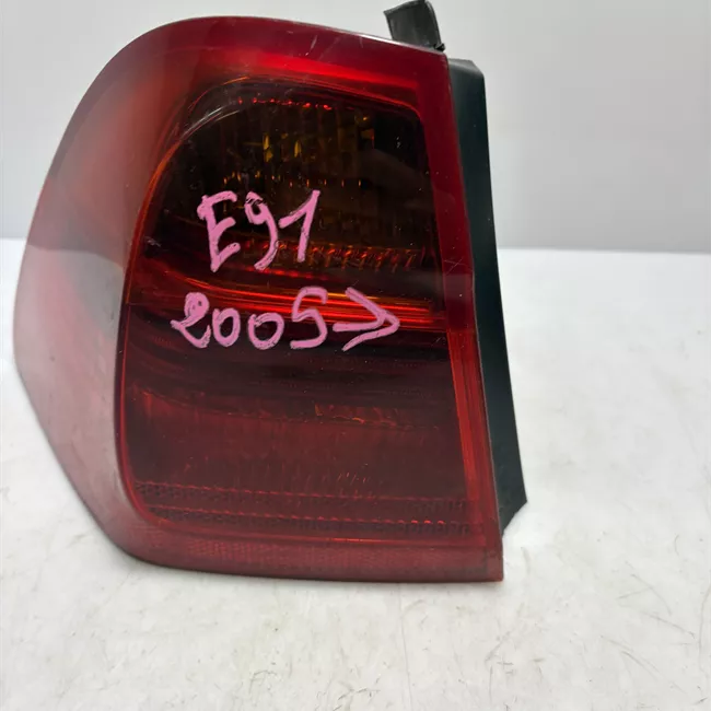 Fanale posteriore parte esterno sinistro