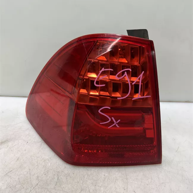 Fanale posteriore parte esterno sinistro