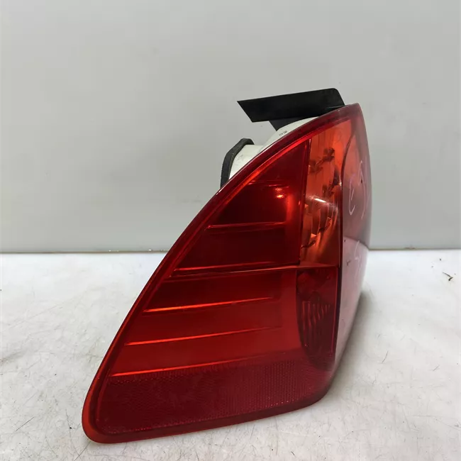 Fanale posteriore parte esterno sinistro