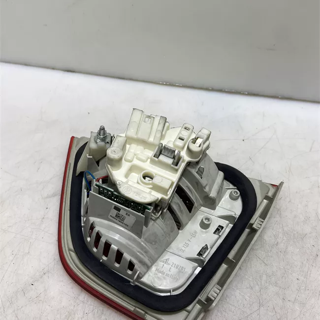 Fanale posteriore parte interno sinistro