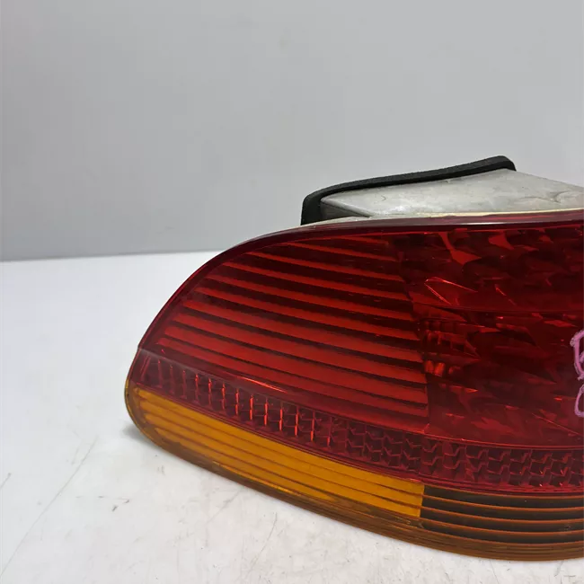 Fanale posteriore parte esterno sinistro