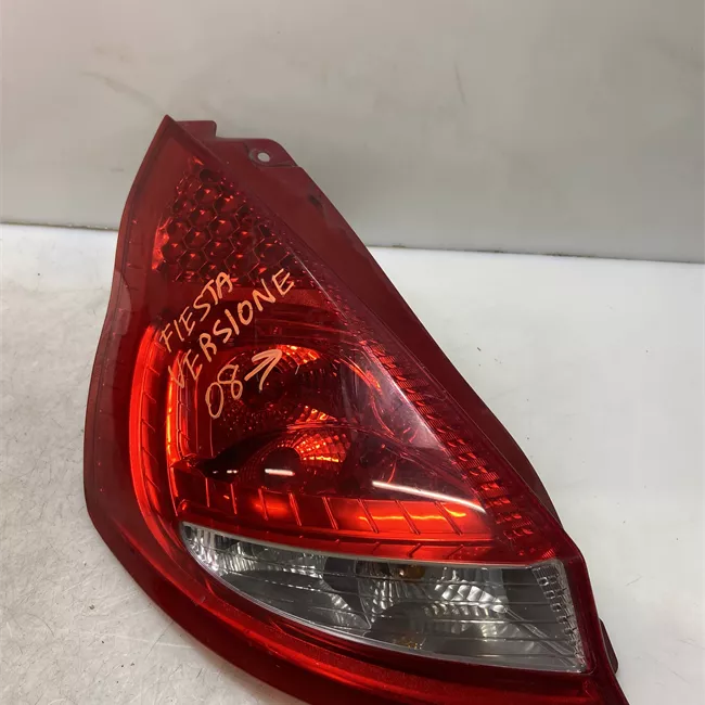 Fanale posteriore sinistro