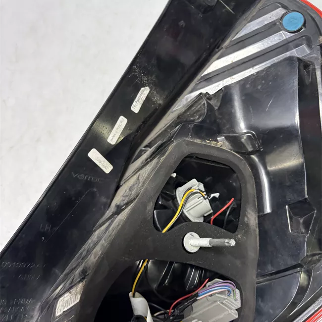 Fanale posteriore sinistro Livello 6