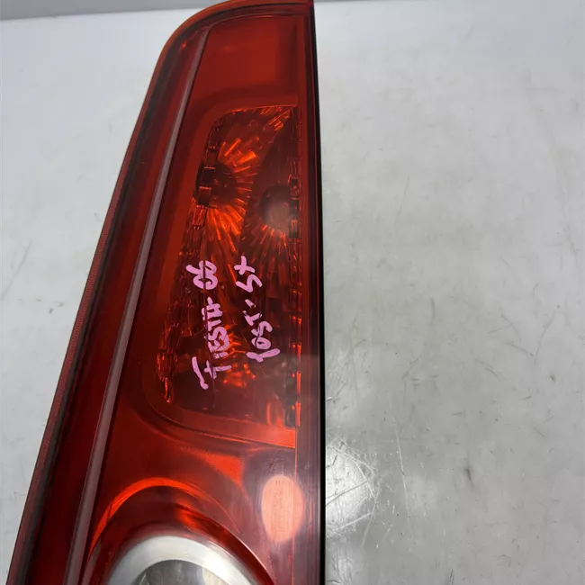 Fanale posteriore sinistro