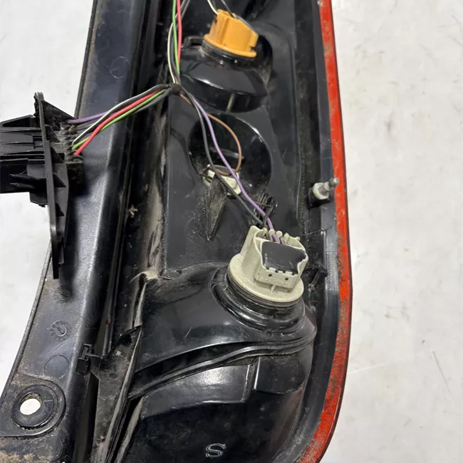 Fanale posteriore sinistro