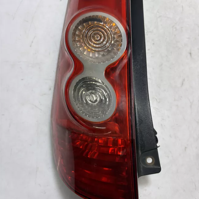 Fanale posteriore sinistro