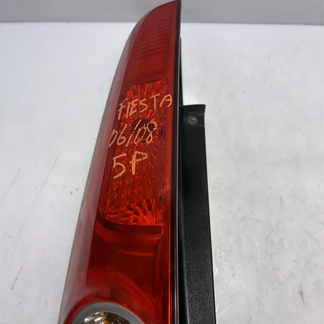 Fanale posteriore sinistro