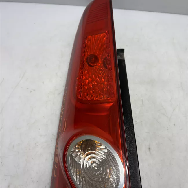 Fanale posteriore sinistro