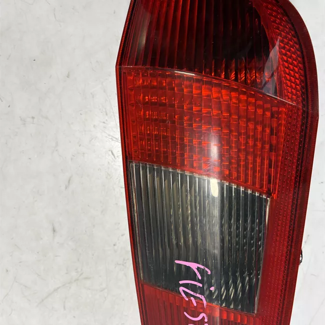 Fanale posteriore sinistro