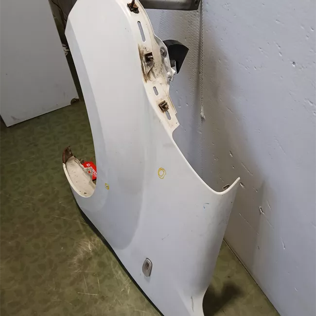 Parafango anteriore sinistro