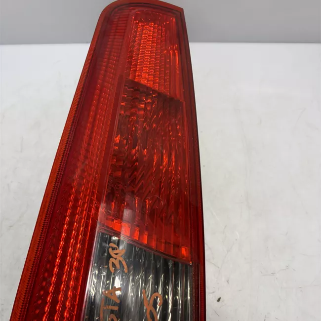 Fanale posteriore sinistro