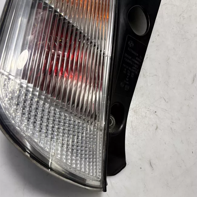 Fanale posteriore sinistro