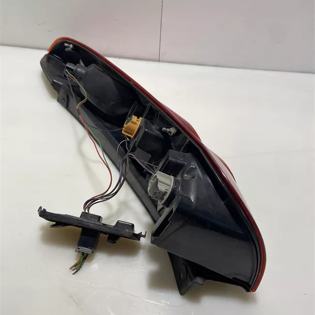 Fanale posteriore sinistro