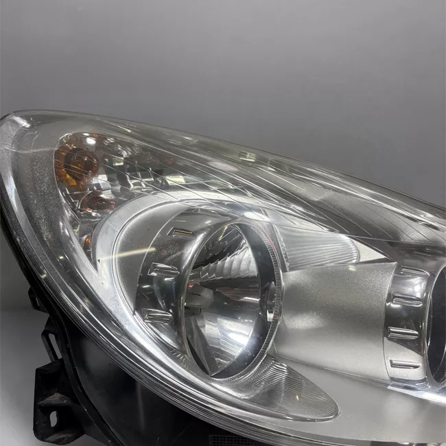 Proiettore destro Cromo