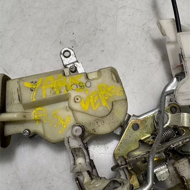 Serratura porta anteriore sinistra