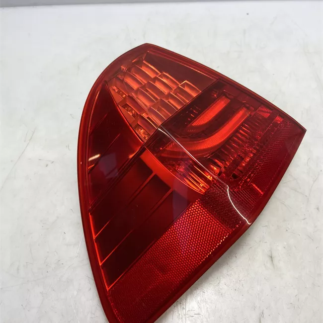 Fanale posteriore parte esterno sinistro