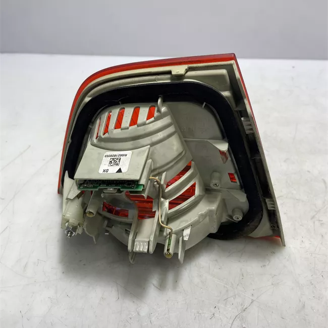 Fanale posteriore parte interno destro