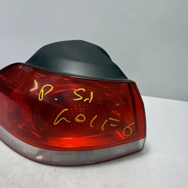 Fanale posteriore parte esterno sinistro VALEO