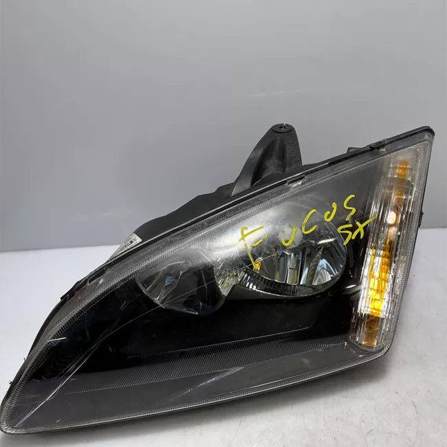 Proiettore sinistro con cornice finitura nera