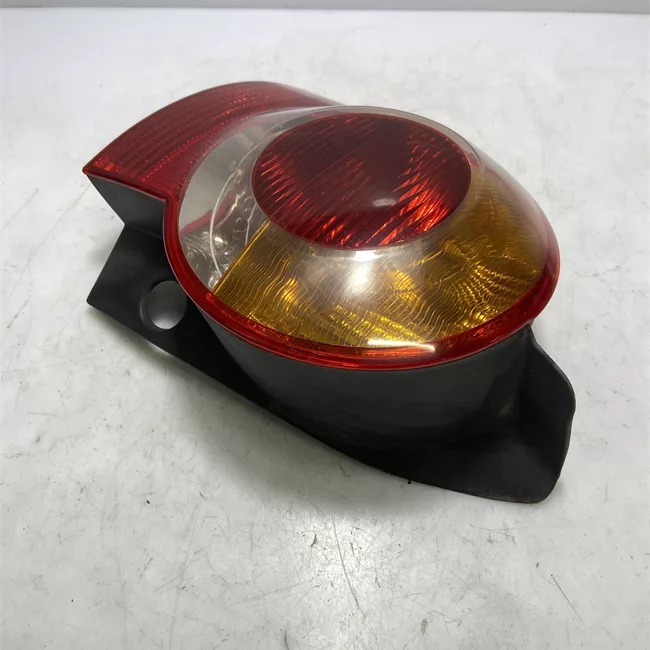 Fanale posteriore sinistro