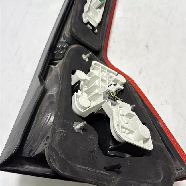 Fanale posteriore sinistro con antinebbia