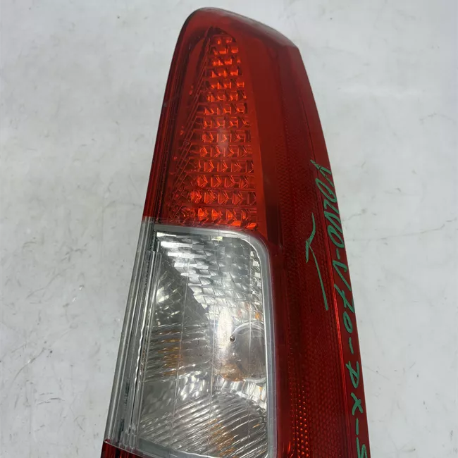 Fanale posteriore parte superiore destro