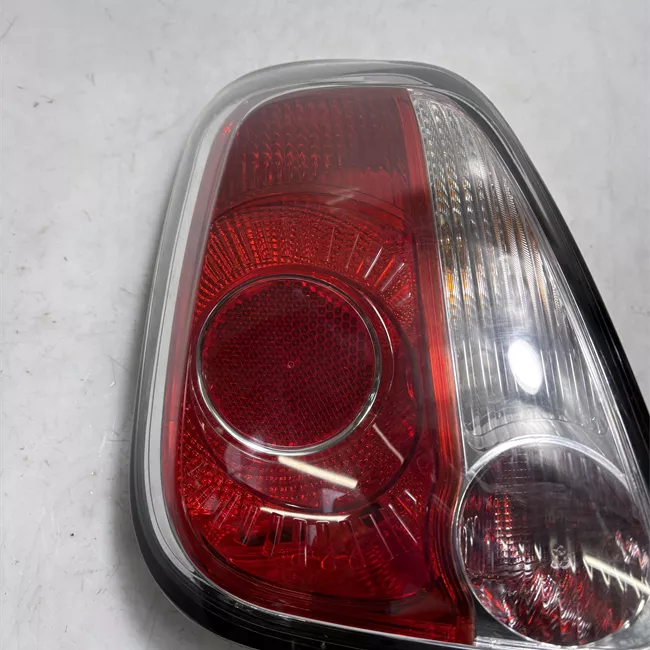 Fanale posteriore sinistro