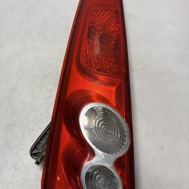 Fanale posteriore sinistro