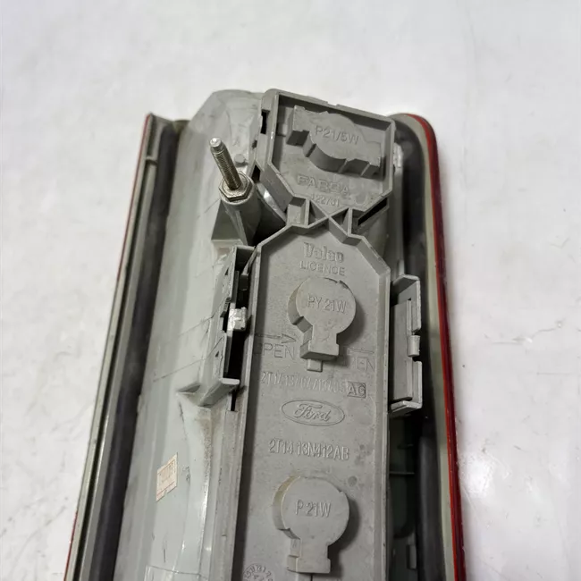 Fanale posteriore sinistro