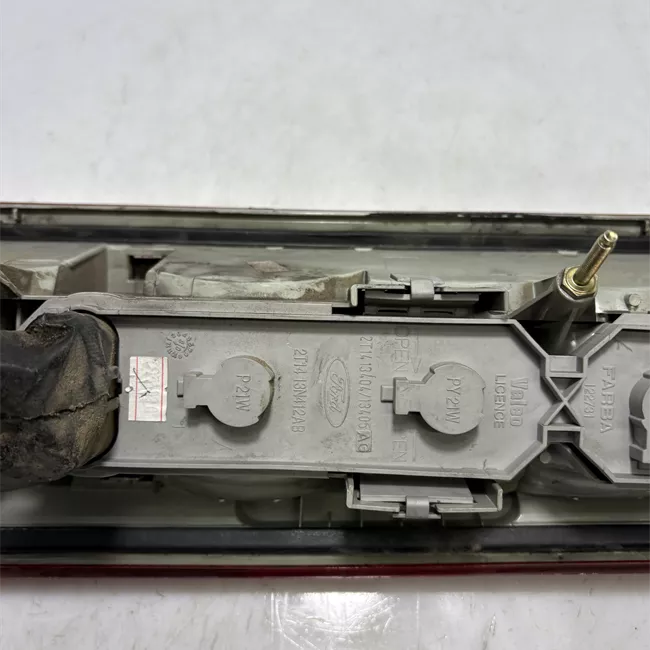 Fanale posteriore sinistro