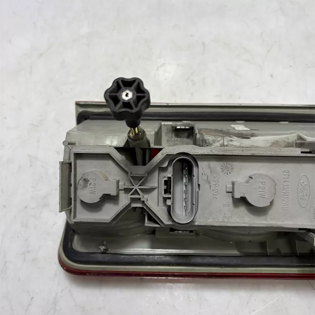 Fanale posteriore sinistro