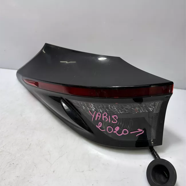 Fanale posteriore parte esterno sinistro Led