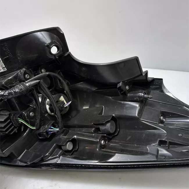 Fanale posteriore parte esterno sinistro Led