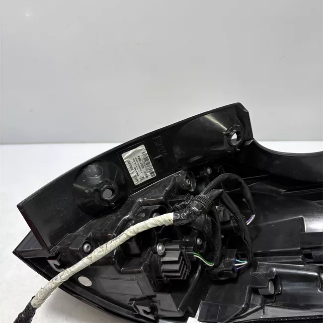 Fanale posteriore parte esterno sinistro Led