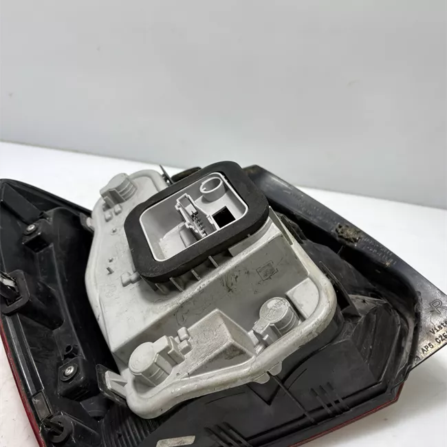 Fanale posteriore destro AL