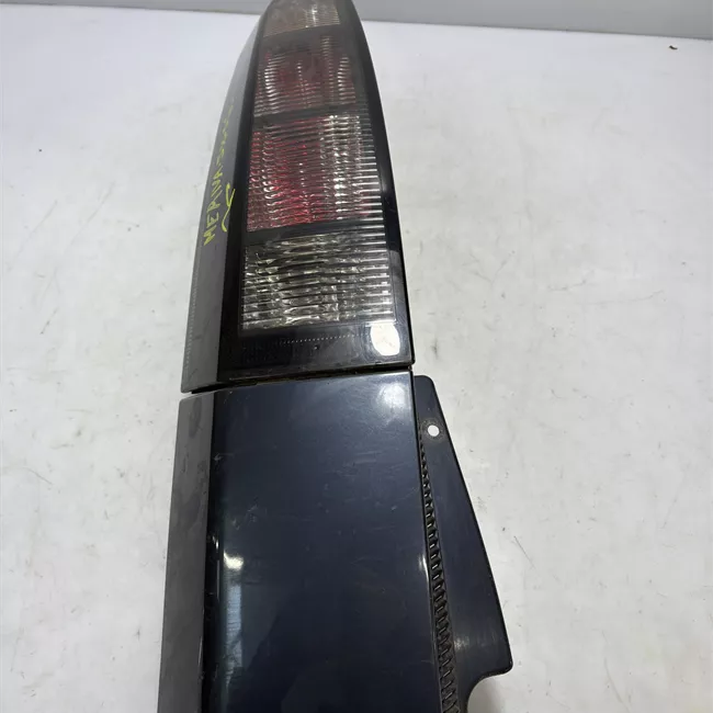 Fanale posteriore sinistro