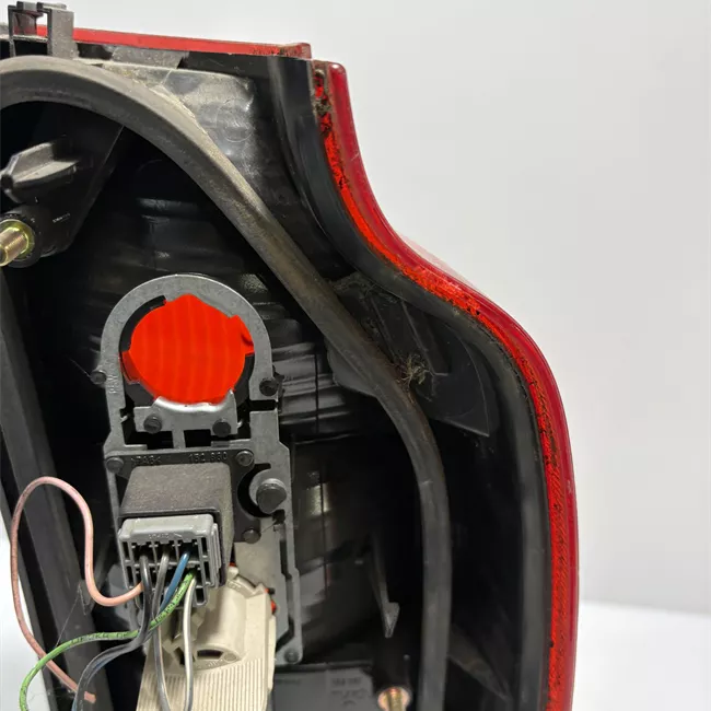 Fanale posteriore parte inferiore sinistro