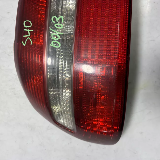 Fanale posteriore sinistro