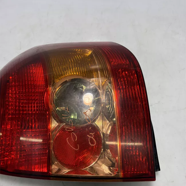 Fanale posteriore sinistro