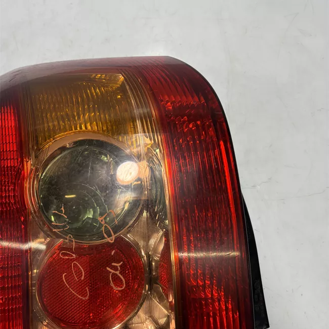 Fanale posteriore sinistro