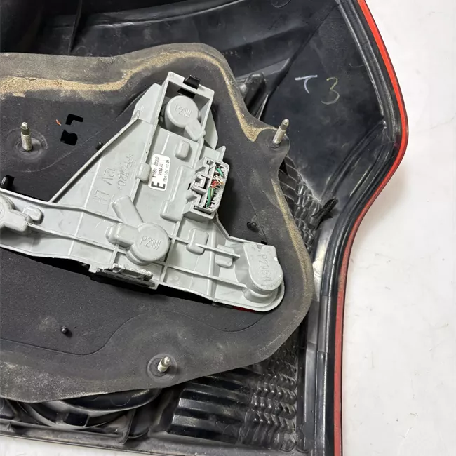 Fanale posteriore sinistro