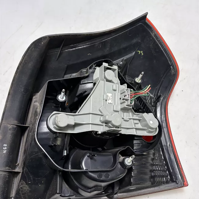 Fanale posteriore sinistro