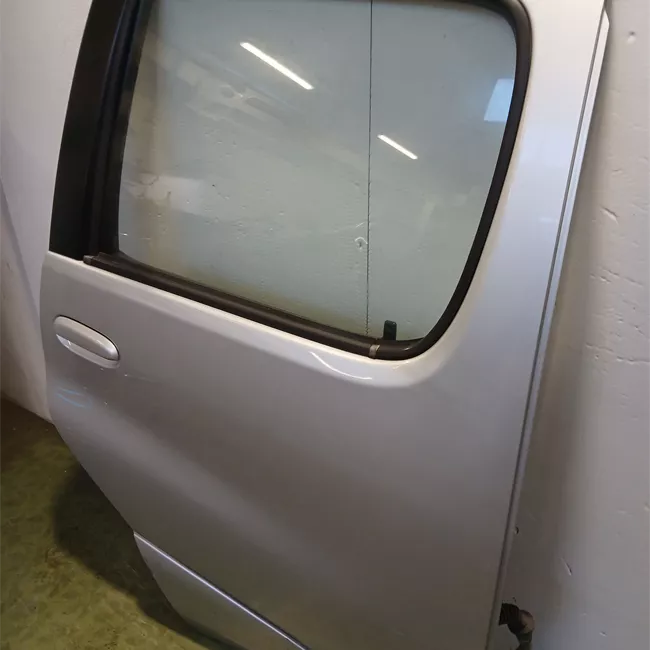 Porta posteriore destra