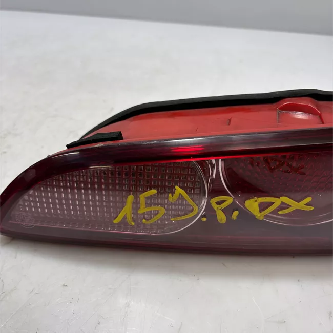 Fanale posteriore parte interno destro