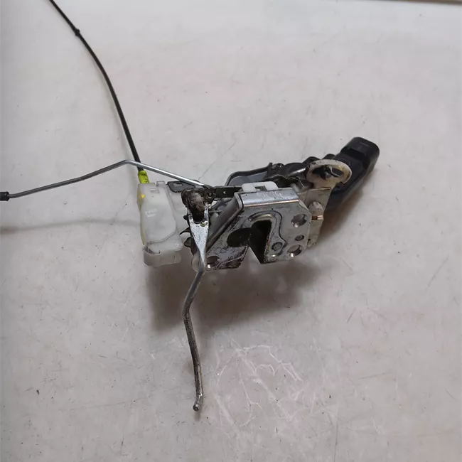 Serratura porta anteriore destra