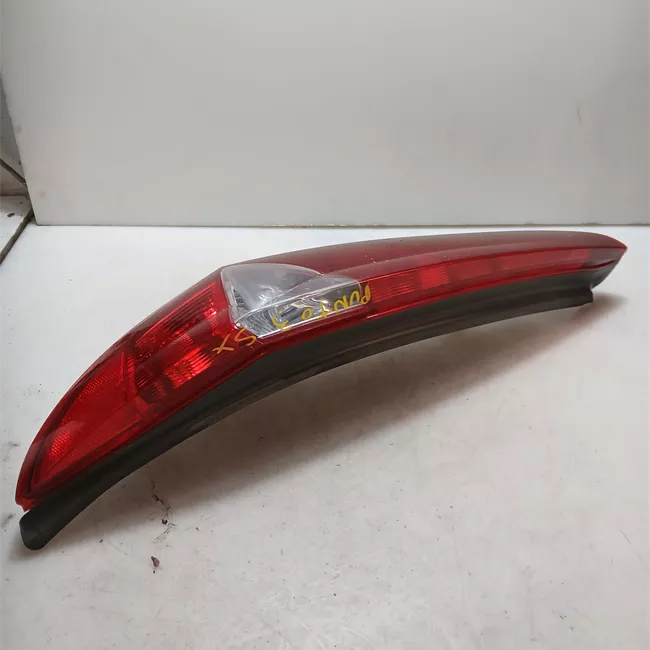 Fanale posteriore sinistro